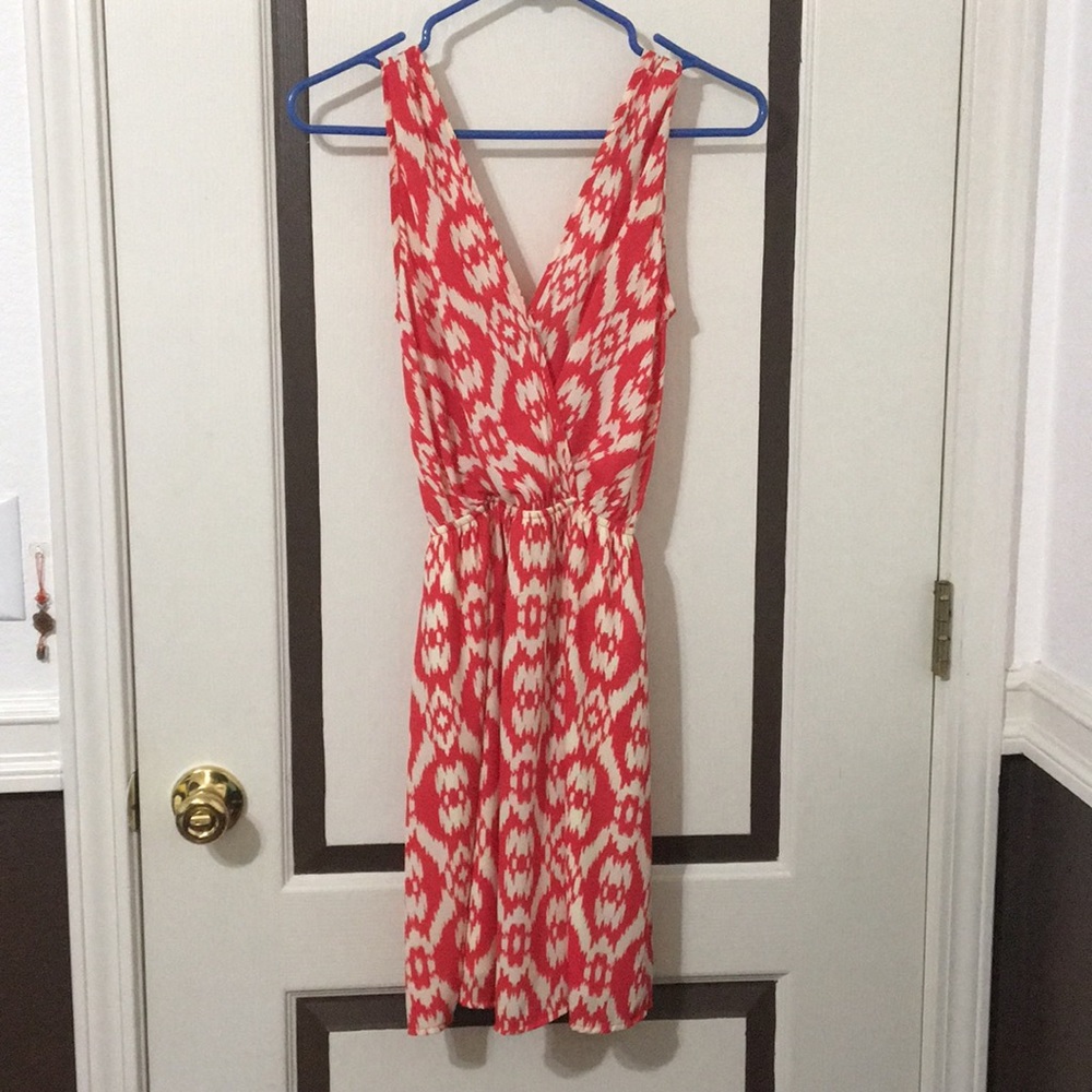 Peach/red pattern dress!